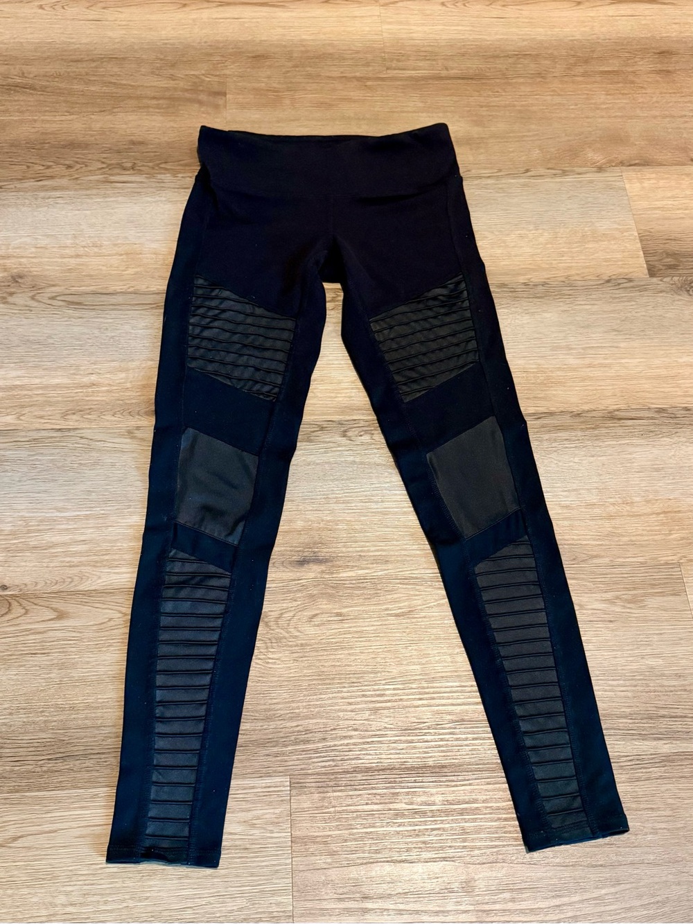 ALO Moto Leggings